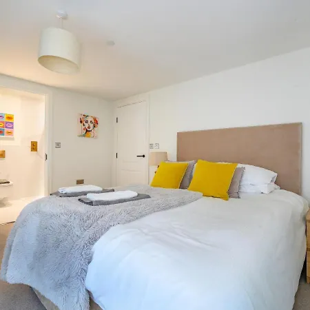 2 Great George Street *